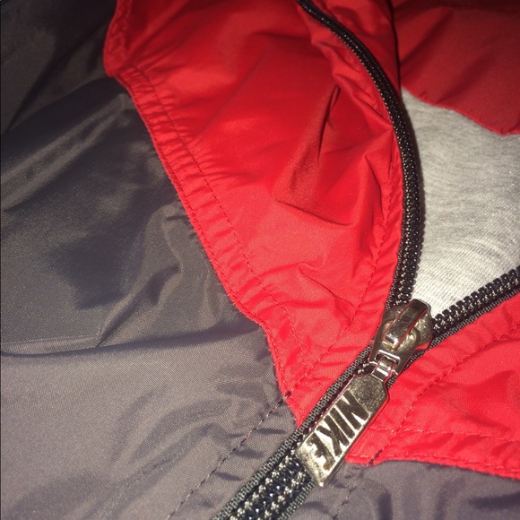 Grey and Red Nike Wind Coat - Picture 3 of 4